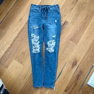 american eagle light wash ripped jeans